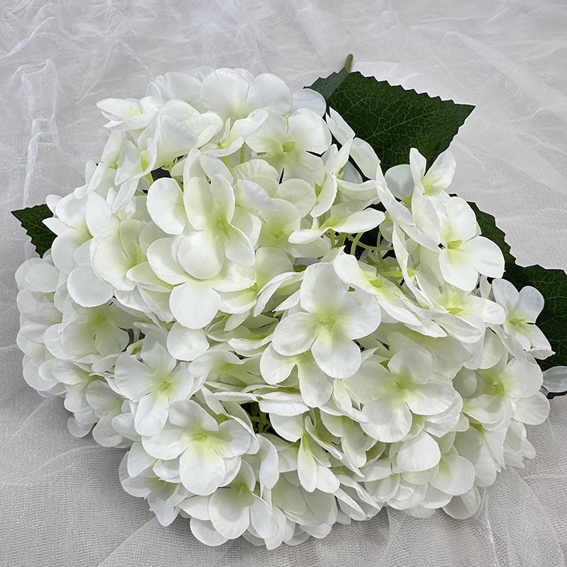 Graceful 180-Piece, 5-Head Hydrangea